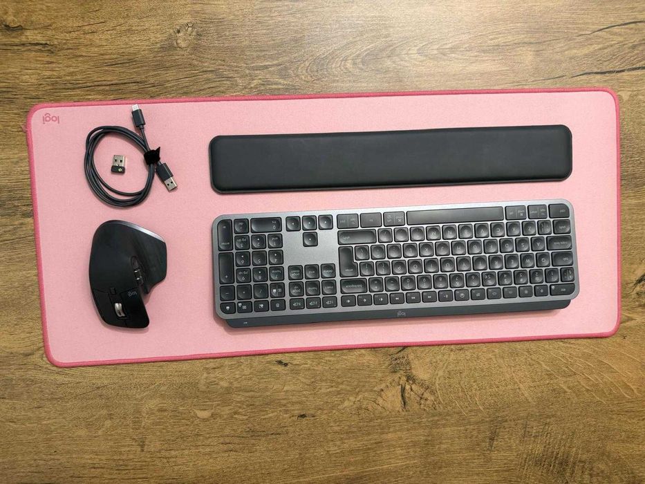 Kit Logitech MX Keys Combo, MX Keys + MX Master 3, Graphite