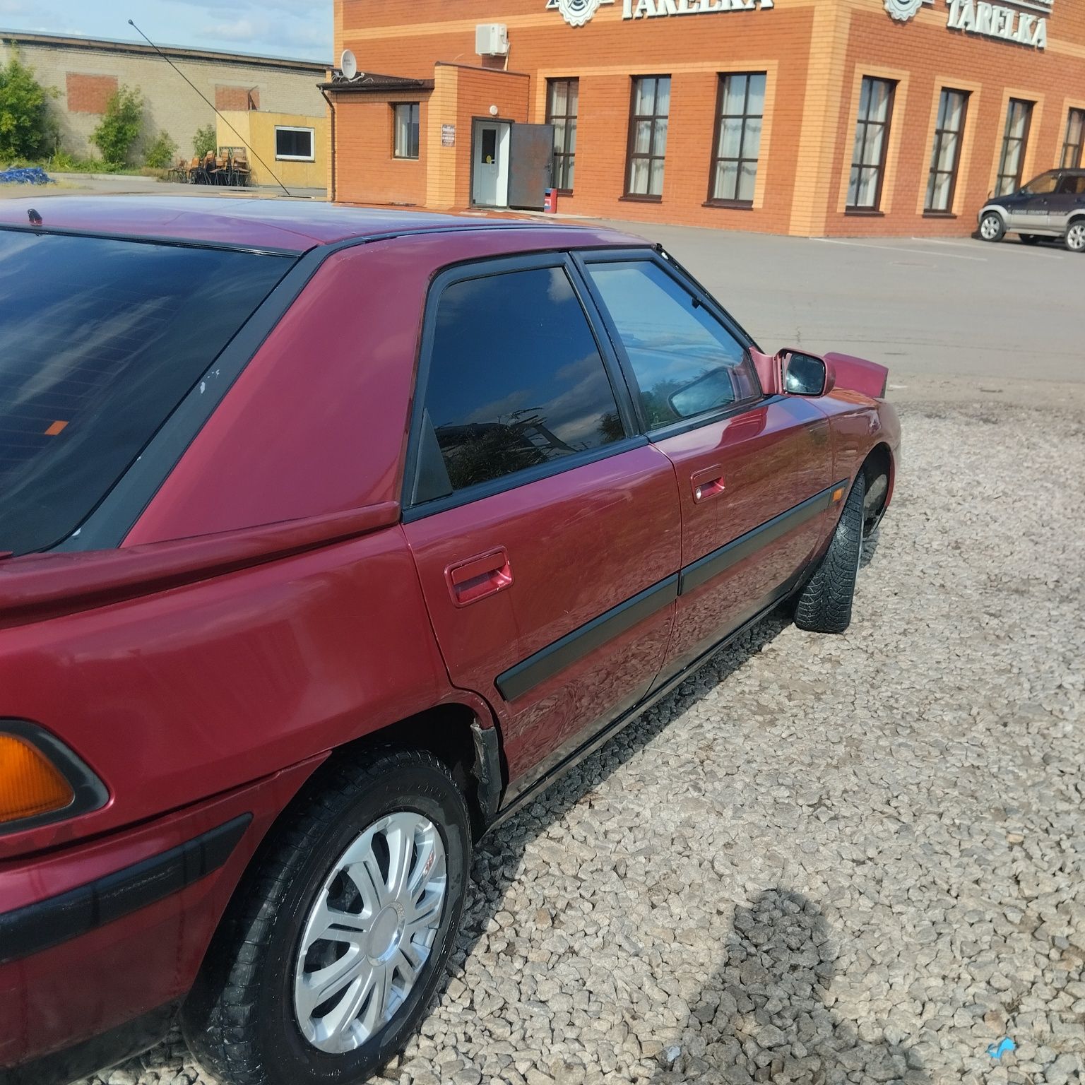 Mazda 323 продам