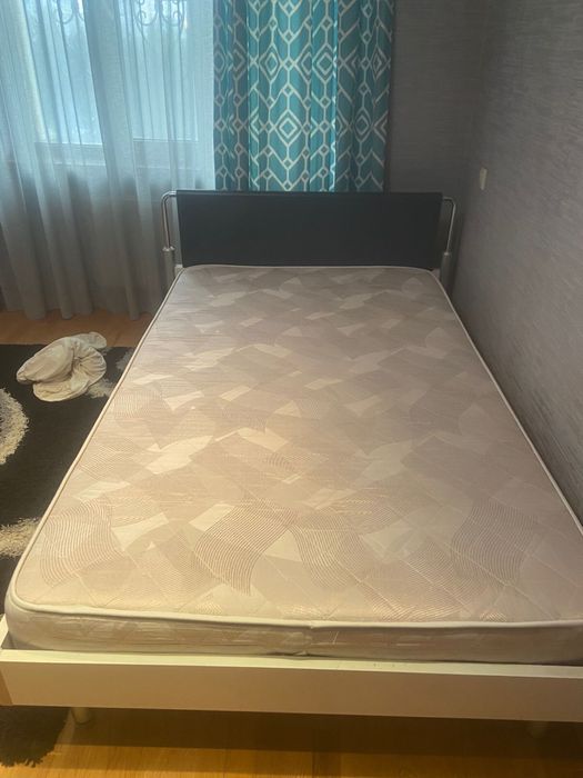 Продаю кровать , с матрасом