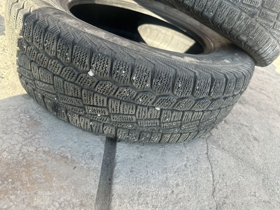 Зимние баллоны 3 штуки 19/65 R15 липучка