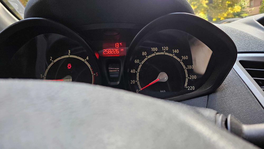 Форд Фиеста 1.4 HDI