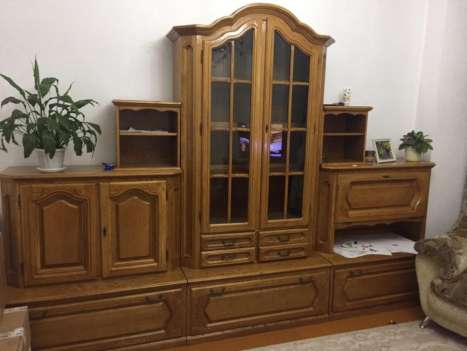 Продам Румынскую стенку(дерево)