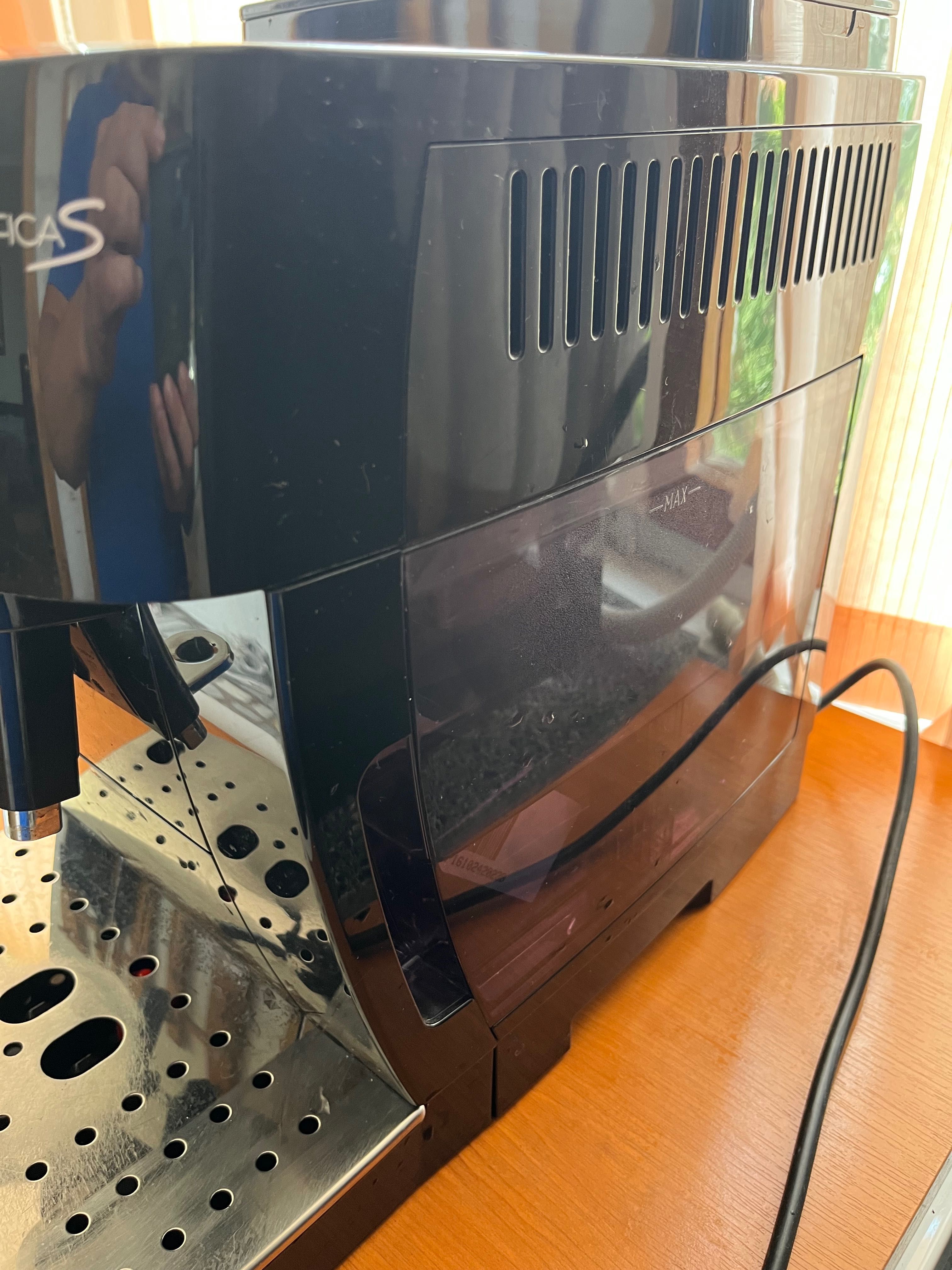 Delonghi Magnifica S ECAM 22.110.B.