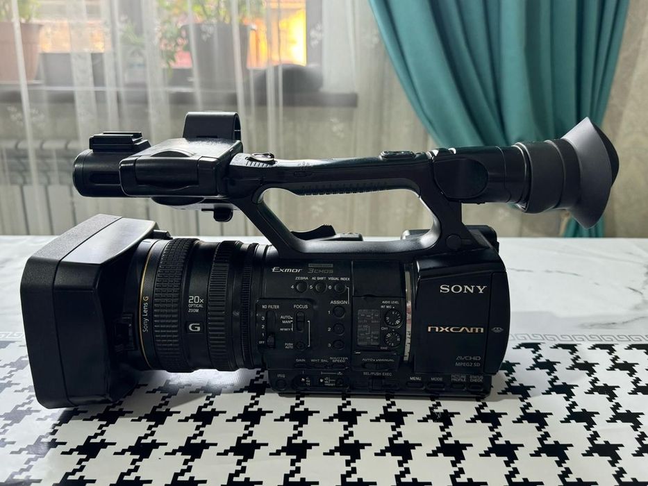 Камера sony  nx5