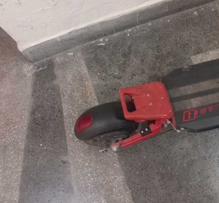 Продавам VSETT 8 v mnogo dobro sustoqnie