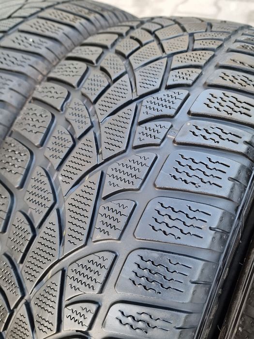 235 55 17 Dunlop 2 бр.