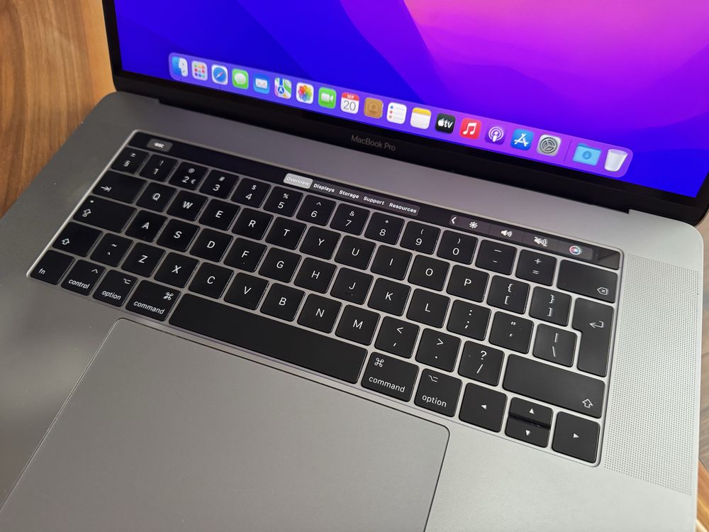 Macbook Pro 15” 2017 i7 512GB 16GB RAM 2.9Ghz Space Gray !