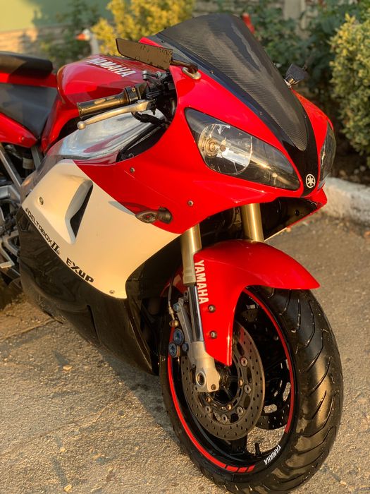 Yamaha R1 2001 RN 04