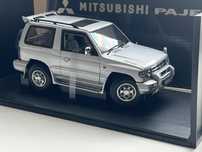 1:18 Mitsubishi Pajero SWB '1998 silver