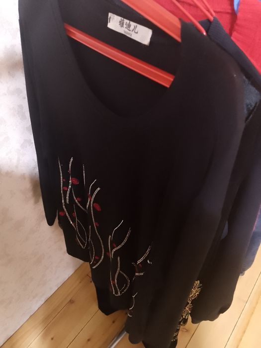 Женские одежды. Почты новые.