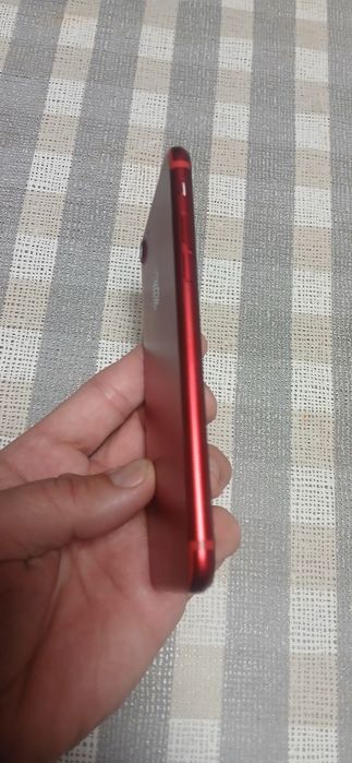 IPhone 8 128GB телефона е като нов без забележки с чисто нова батерия