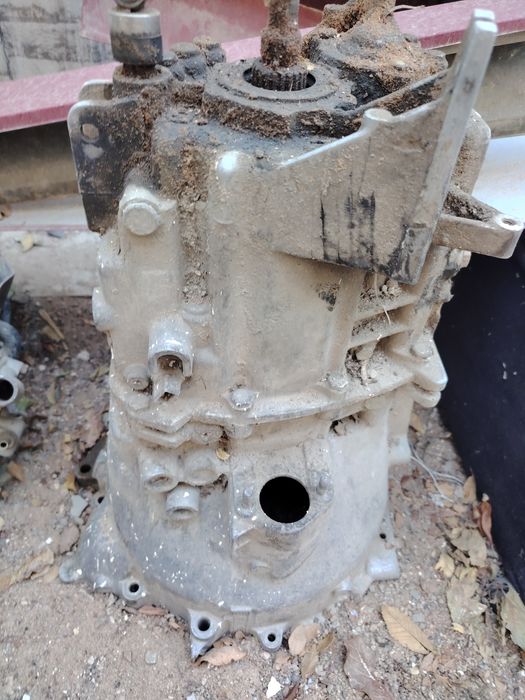 Коробка от  бмв 520