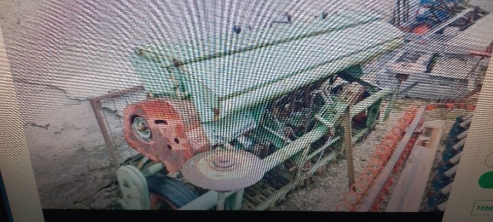 Vând semănătoare Hassia și Reform.