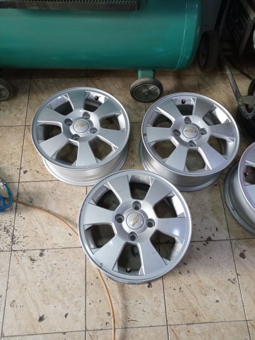 R15 Jentra orginal Gm diska Sotiladi