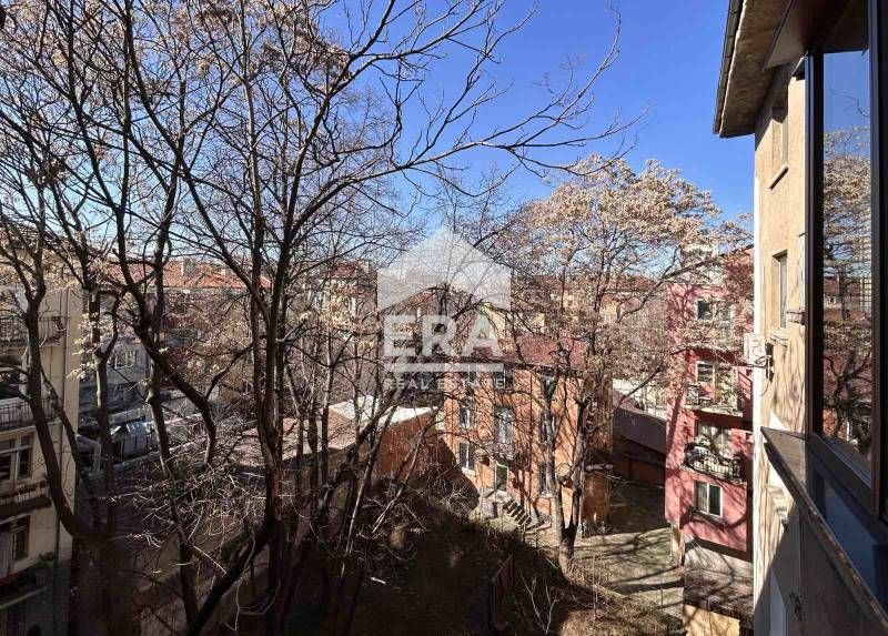 Продава се Тристаен апартамент в София, Център - 106 кв.м за 4057 €/кв.м - Снимка #5