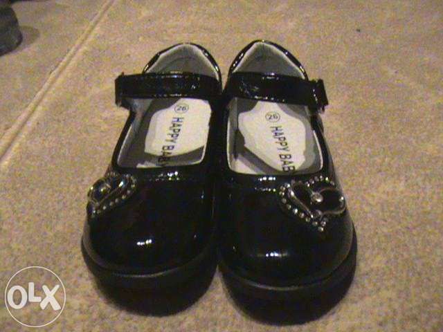 pantofi fetite, piele lacuita, culoare neagra