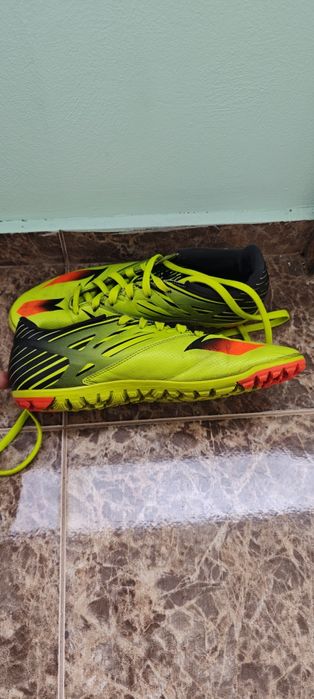 Футболни обувки 42 номер стоножки Nike и Adidas