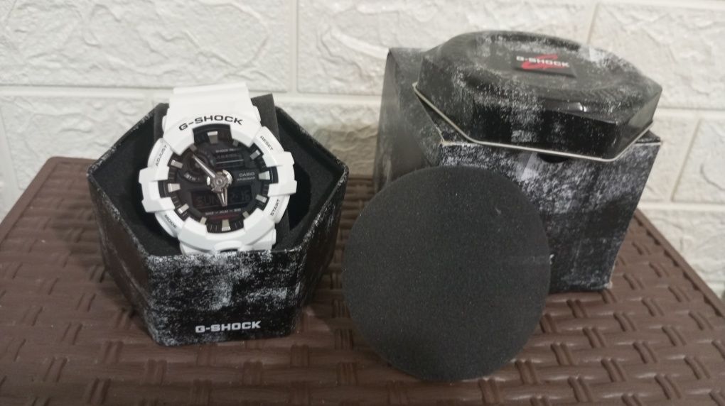 Часовник G-SHOCK