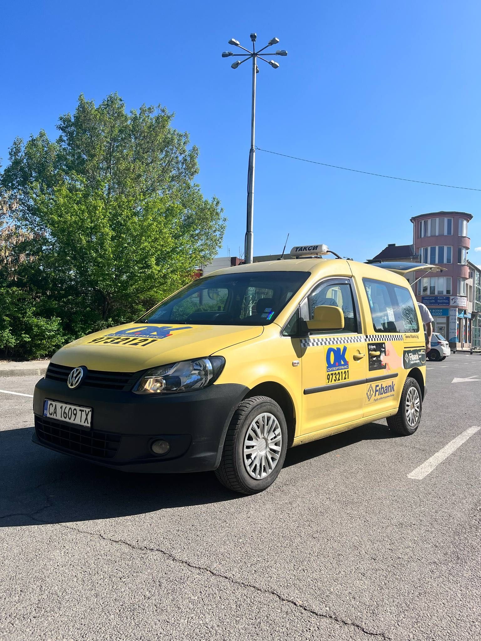 Давам под аренда VW CADDY