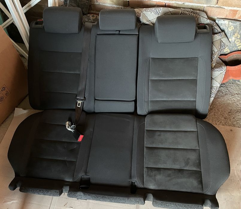 Задни седалки за Голф 6