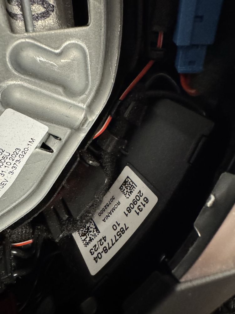 Волан BMW серия 3, 4 G20 подгрев и вибрация като нов