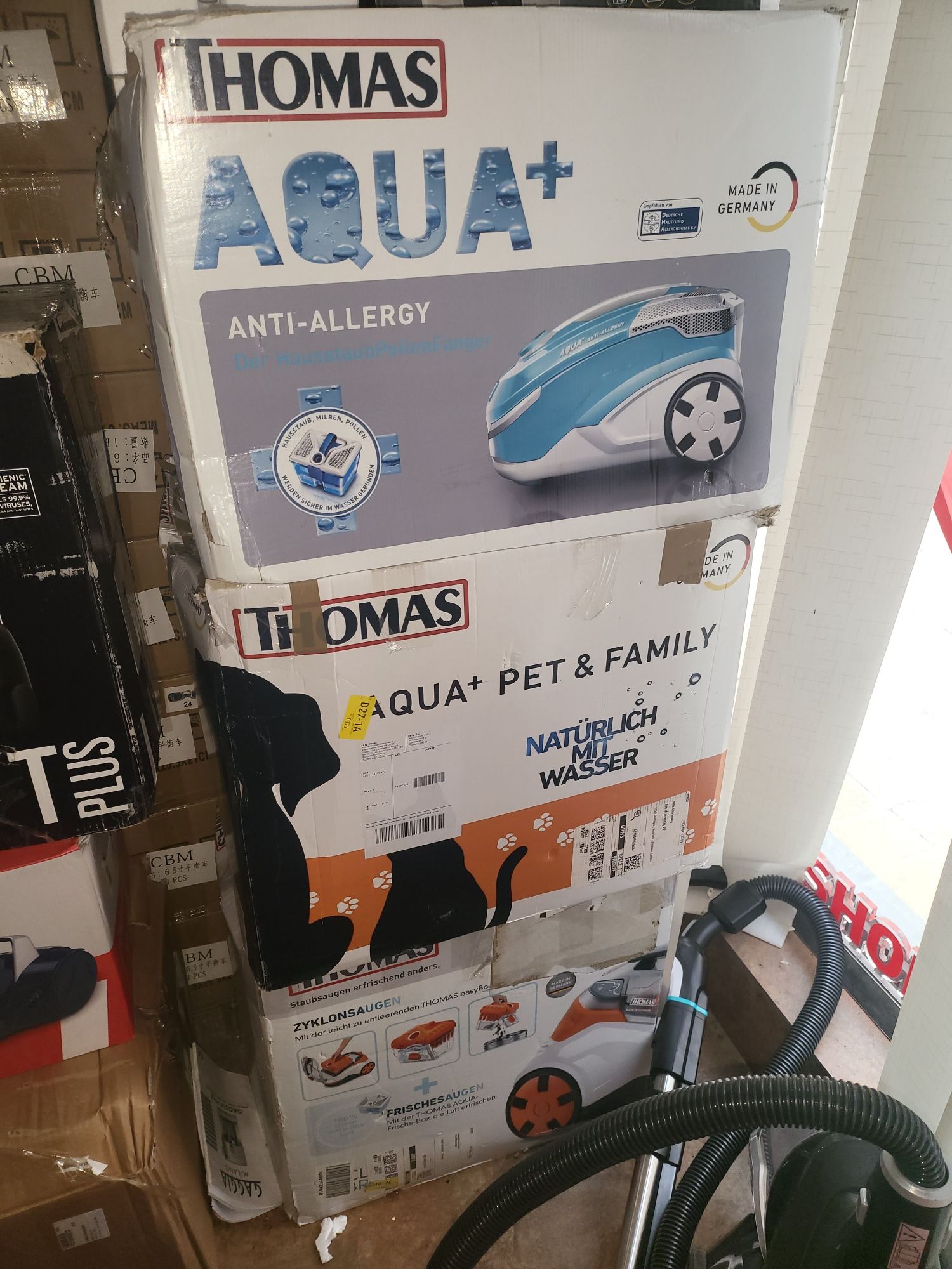 Thomas aqua четящи прахусмукачки