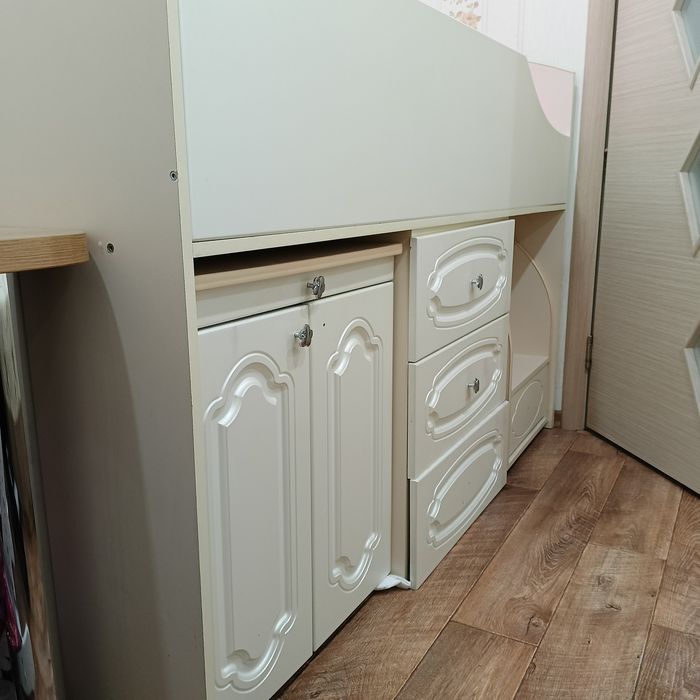 Кровать детская со шкафами