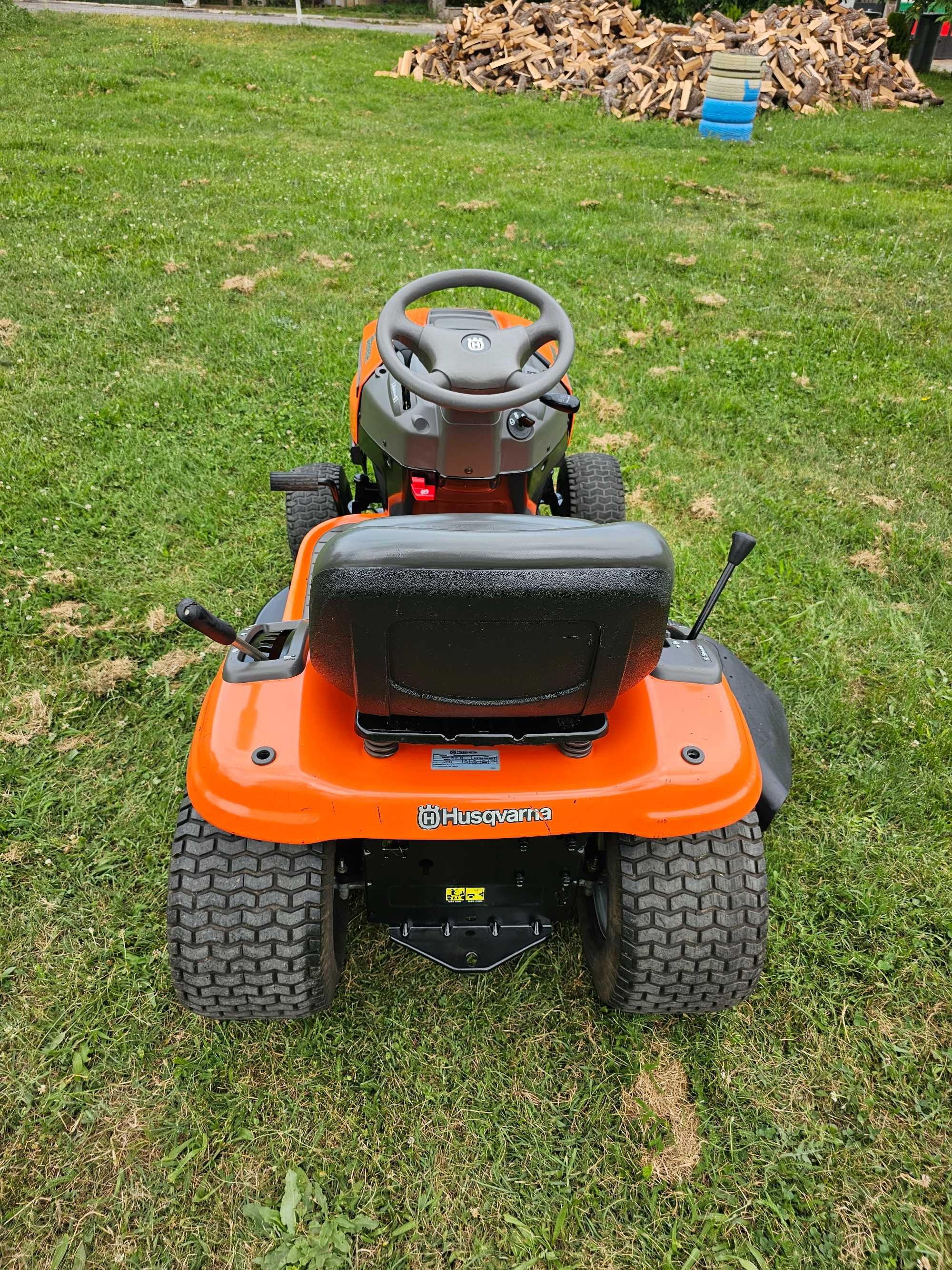 Тракторна Косачка HUSQVARNA / KOHLER. 15.к.с. ПЕРФЕКТНА