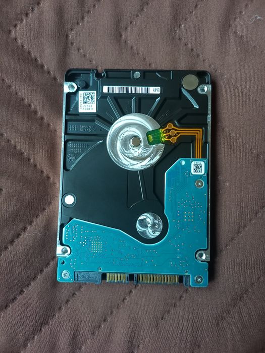 Хард диск 1ТB Seagate  2.5" HDD 100%Здраве