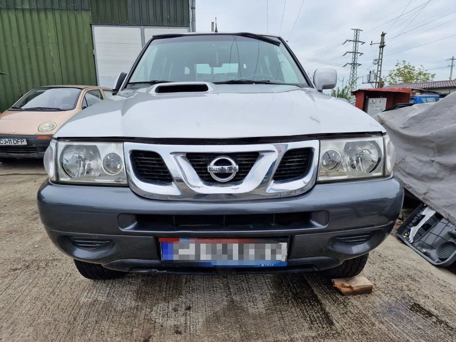 Dezmembram Nissan Terrano, 2 usi, an 2007, 3.0 Diesel, 4X4