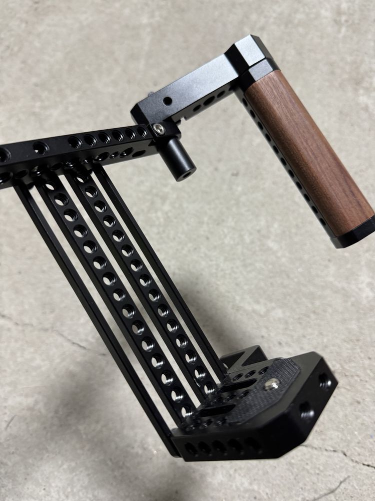 CAMVATE Director Monitor Cage Rig With Wooden Handles For 5" & 7"