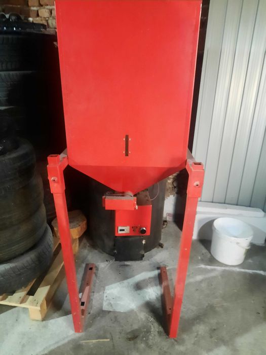 продавам котел на пелети