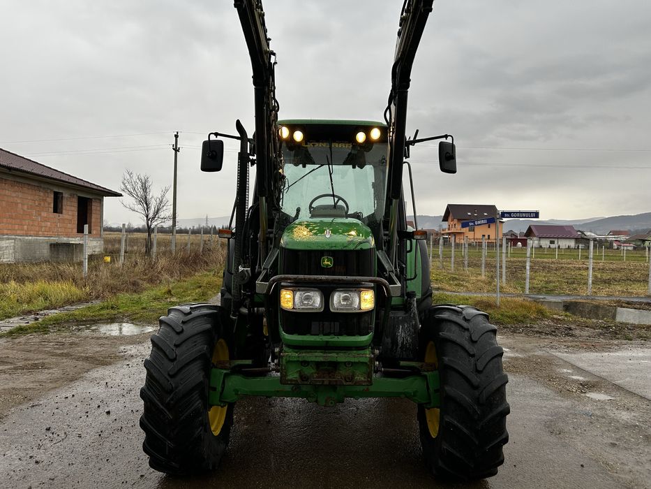 Tractor John Deere 6120 cu incarcator frontal