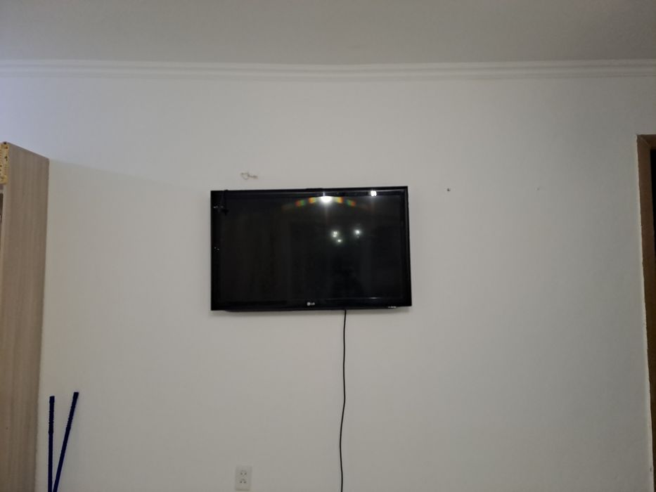 Продам телевизор и холодильник