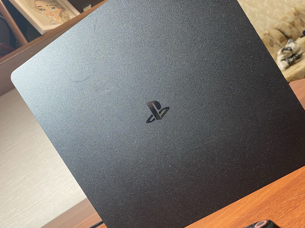 Playstation 4 slim