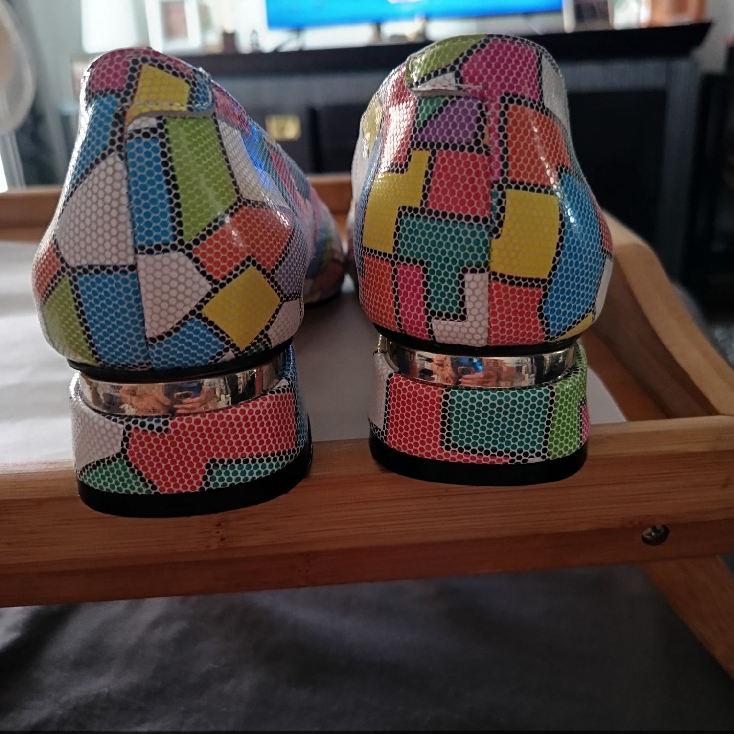Pantofi de piele, perforati, mar. 37, NOI