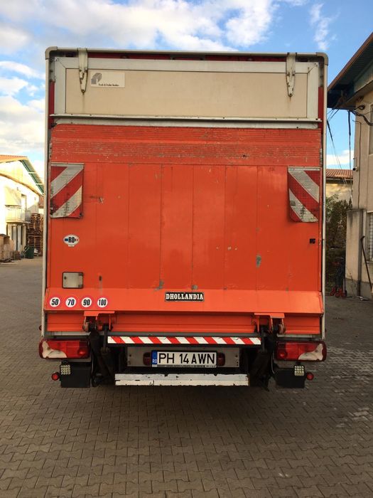 Vand mercedes benz sprinter cu lift