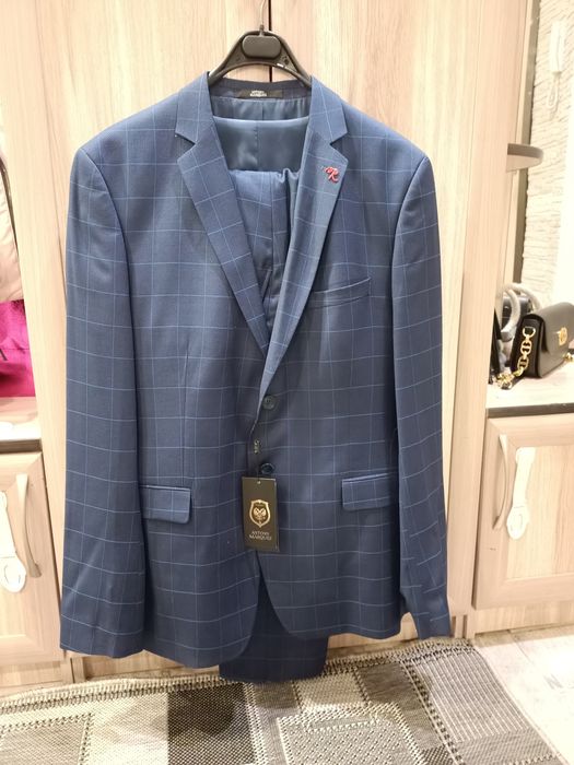 Костюм тройка 54р