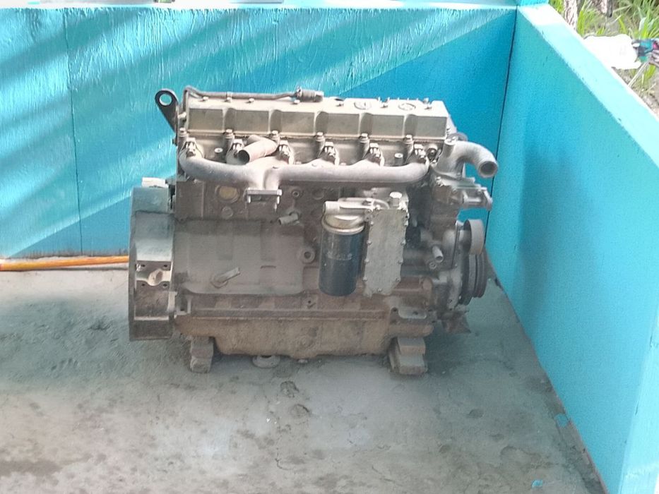 Каминз матор сотилади