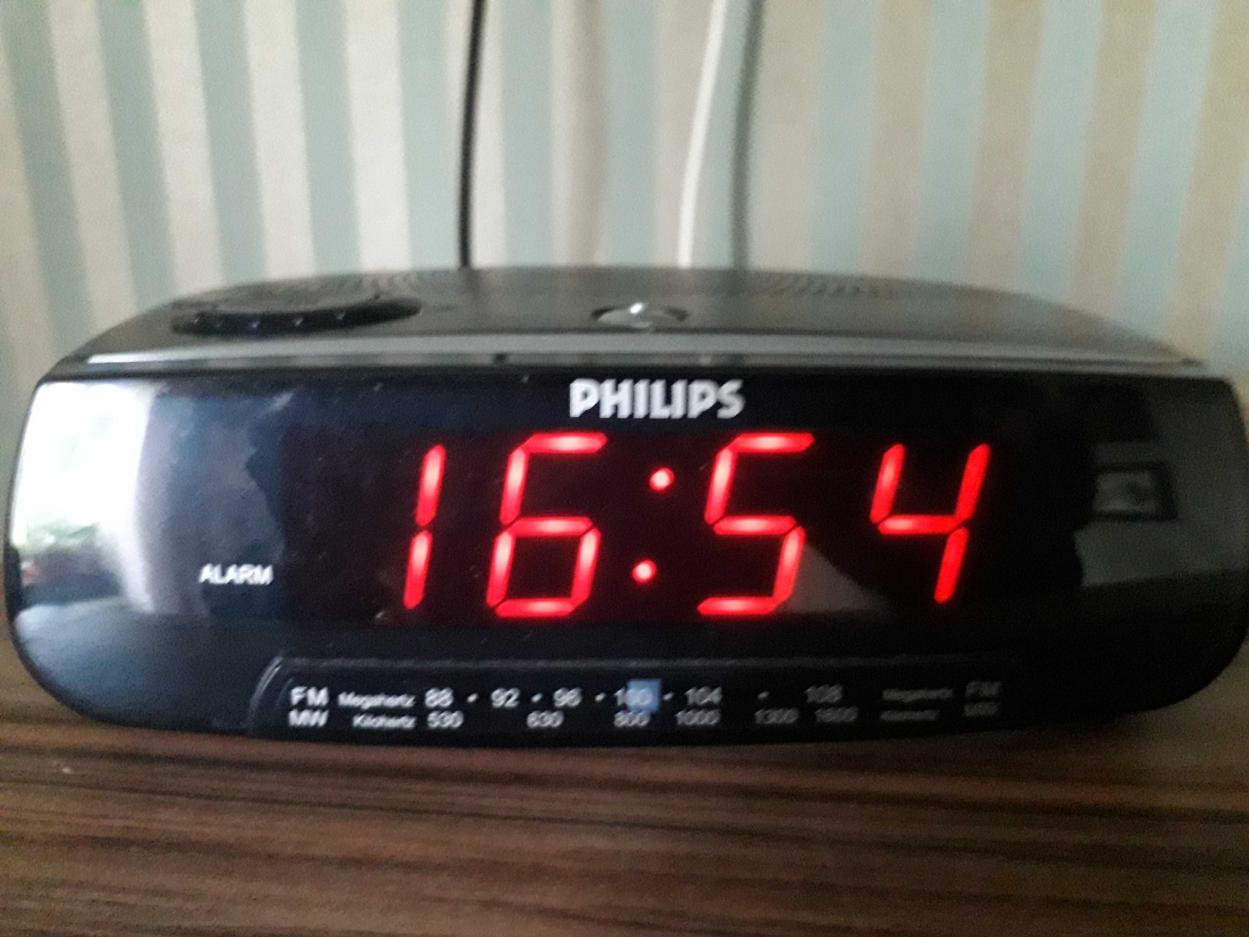 Radio cu ceas marca Philips AJ 3120