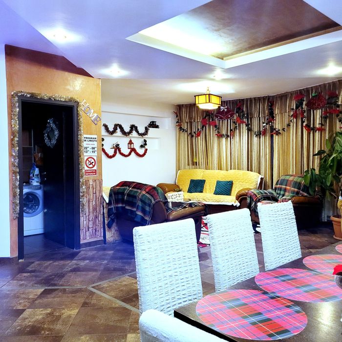 Cazare muncitori și turiști Brașov 3 dormitoare, 3 băi,living