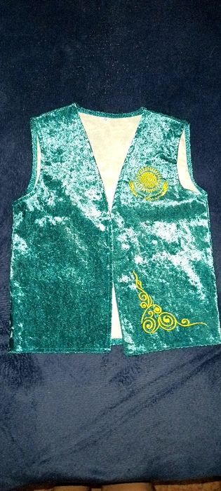 Продам национальную жилетку