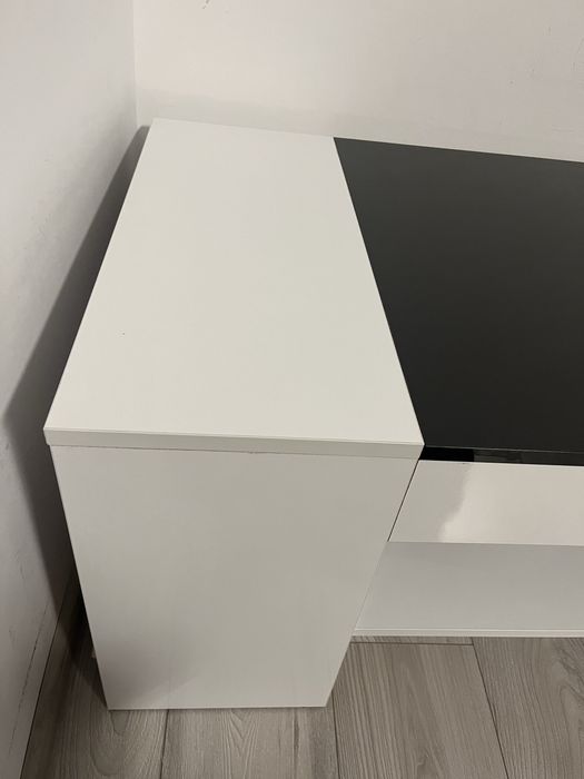 Vand masuta cafea alb cu negru