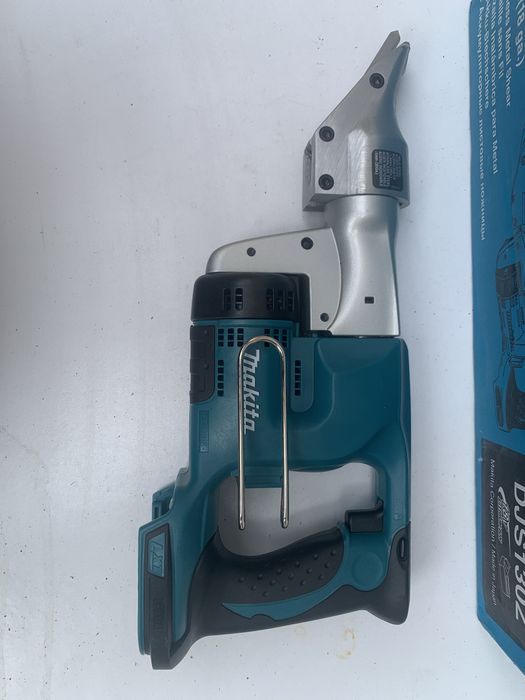 Makita DJS130 /акумулаторна ножица/