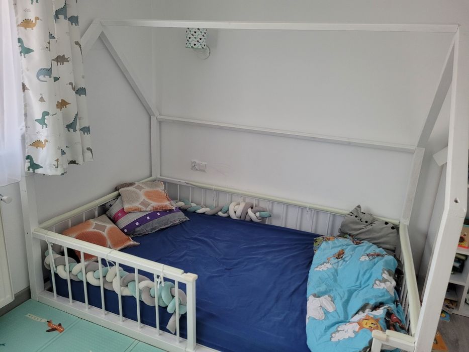 Vand pat tip casuta Montessori