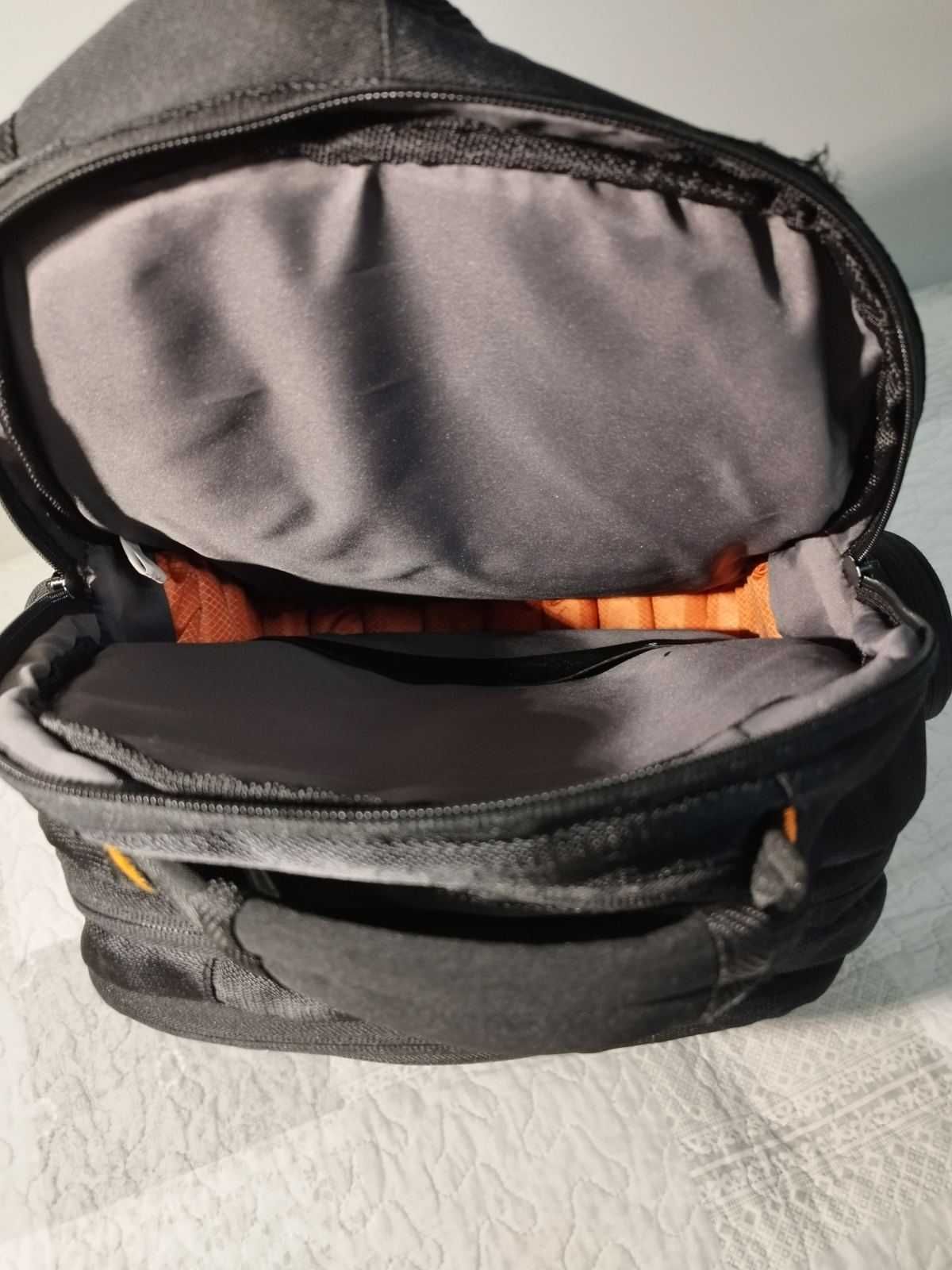Раница/чанта черна с много джобове и прегради