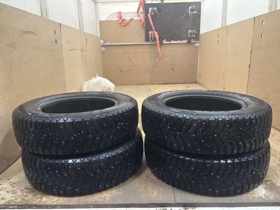 Шина продам с шипами