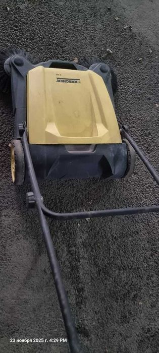 Подметальная машина механическая б/у компактная