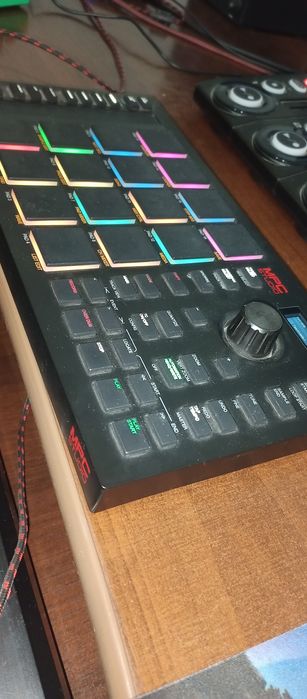 MPC studio 2 миди контроллер