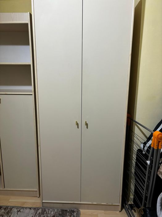 Продается комплект из 2 шкафов